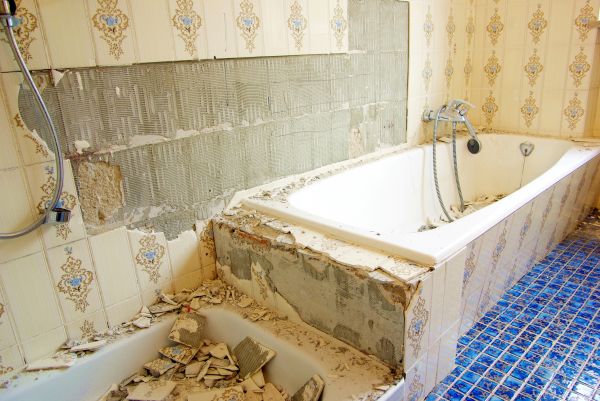 Bathtub Demolition in Gainesville